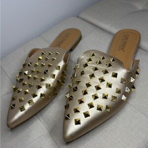 Cape Robbin Gold Slip On Closed Pointed Toe Embellishment Detailed Mule size 9